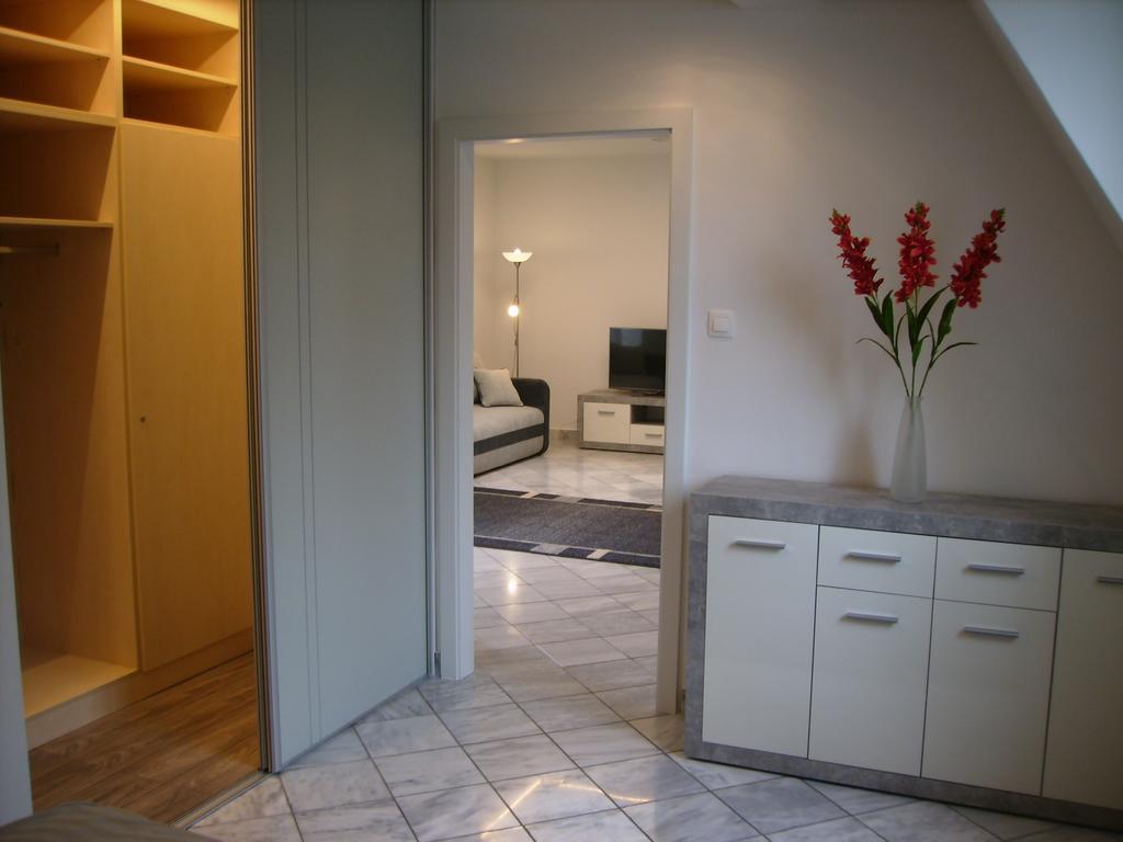 Appartement Fueredi Haz Apartman à Sopron Extérieur photo