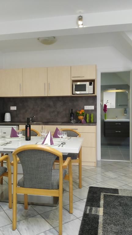 Appartement Fueredi Haz Apartman à Sopron Extérieur photo