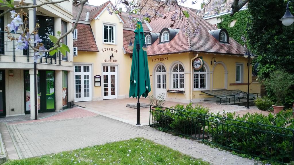Appartement Fueredi Haz Apartman à Sopron Extérieur photo